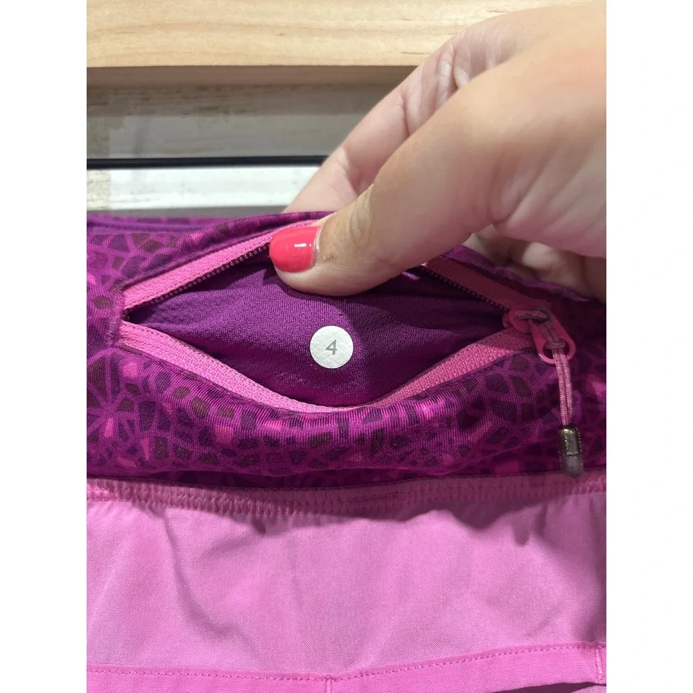 Lululemon Speed Up Shorts Womens 4‎ Pink Purple Geometric Athletic Run